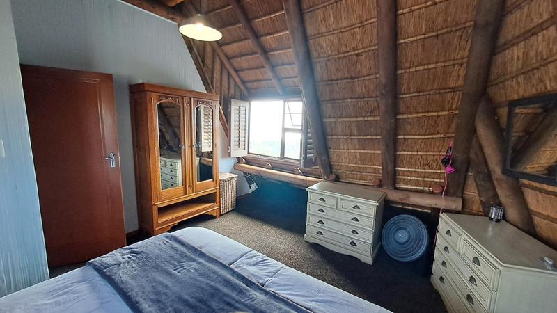 5 Bedroom Property for Sale in Stilbaai Wes Western Cape